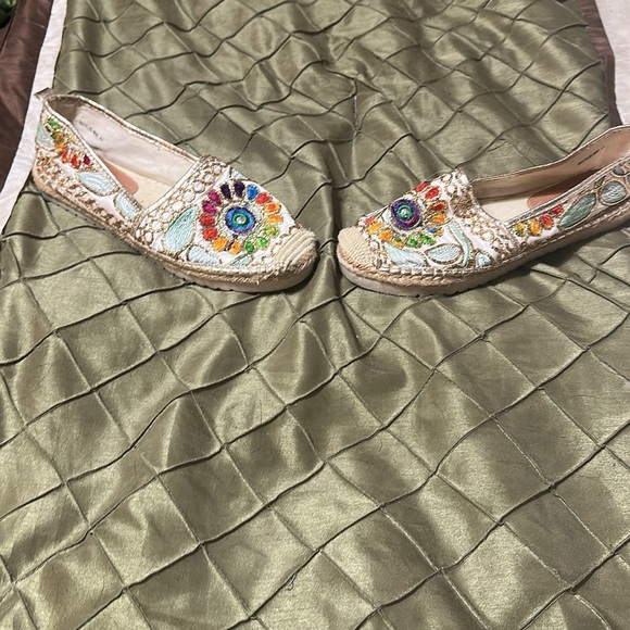 PATRIZIA by Spring Step “Mathis” Embroidered Canvas Espadrille Slip on - Picture 2 of 5